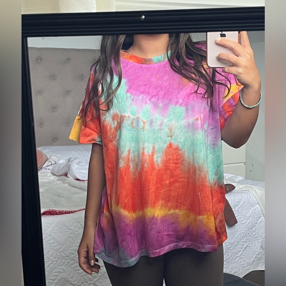 oversized tie dye tee